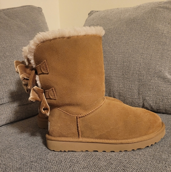 UGG Shoes - UGG Bailey Bow Chestnut Boots